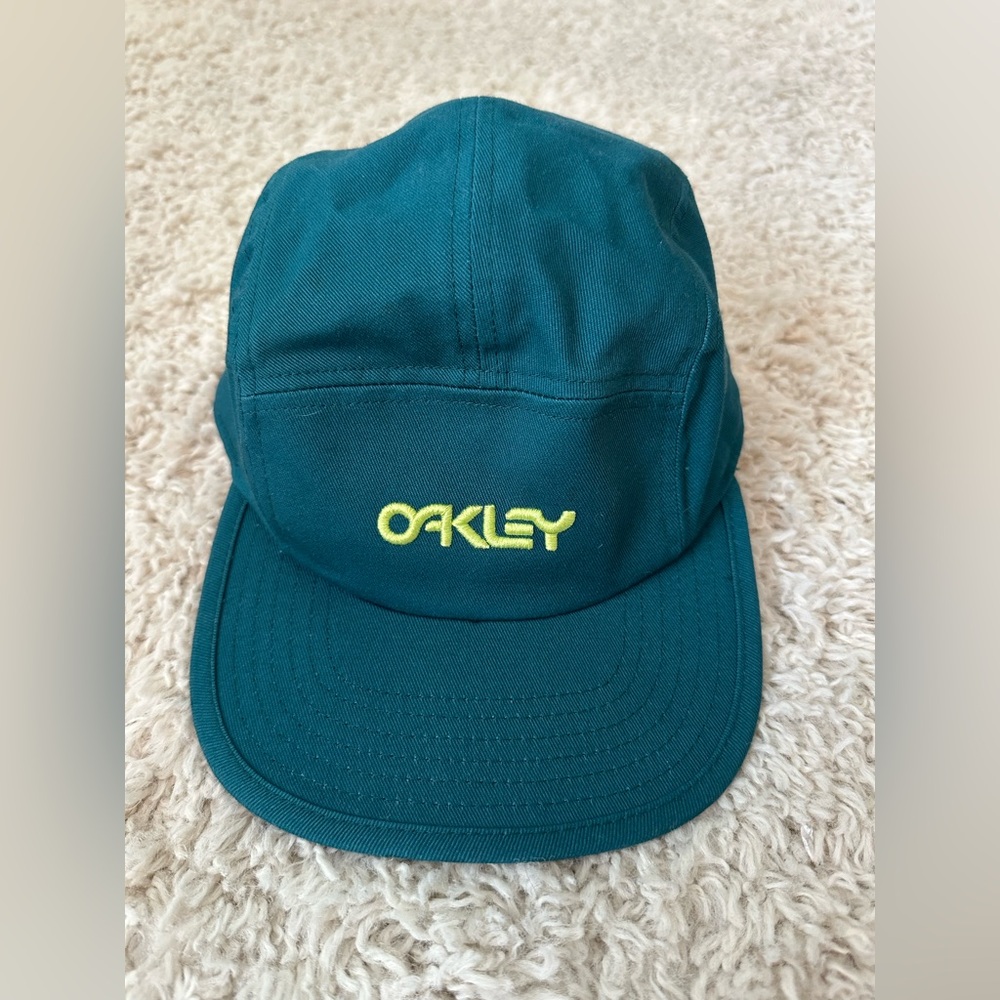 Oakley 5 panel hat blue with green font